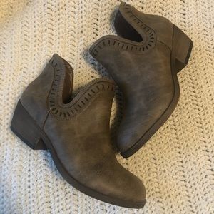 Pop Ankle Boots NWOT!